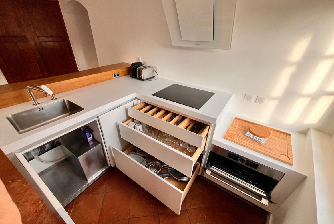 1761670395_la2323_4_original-550150