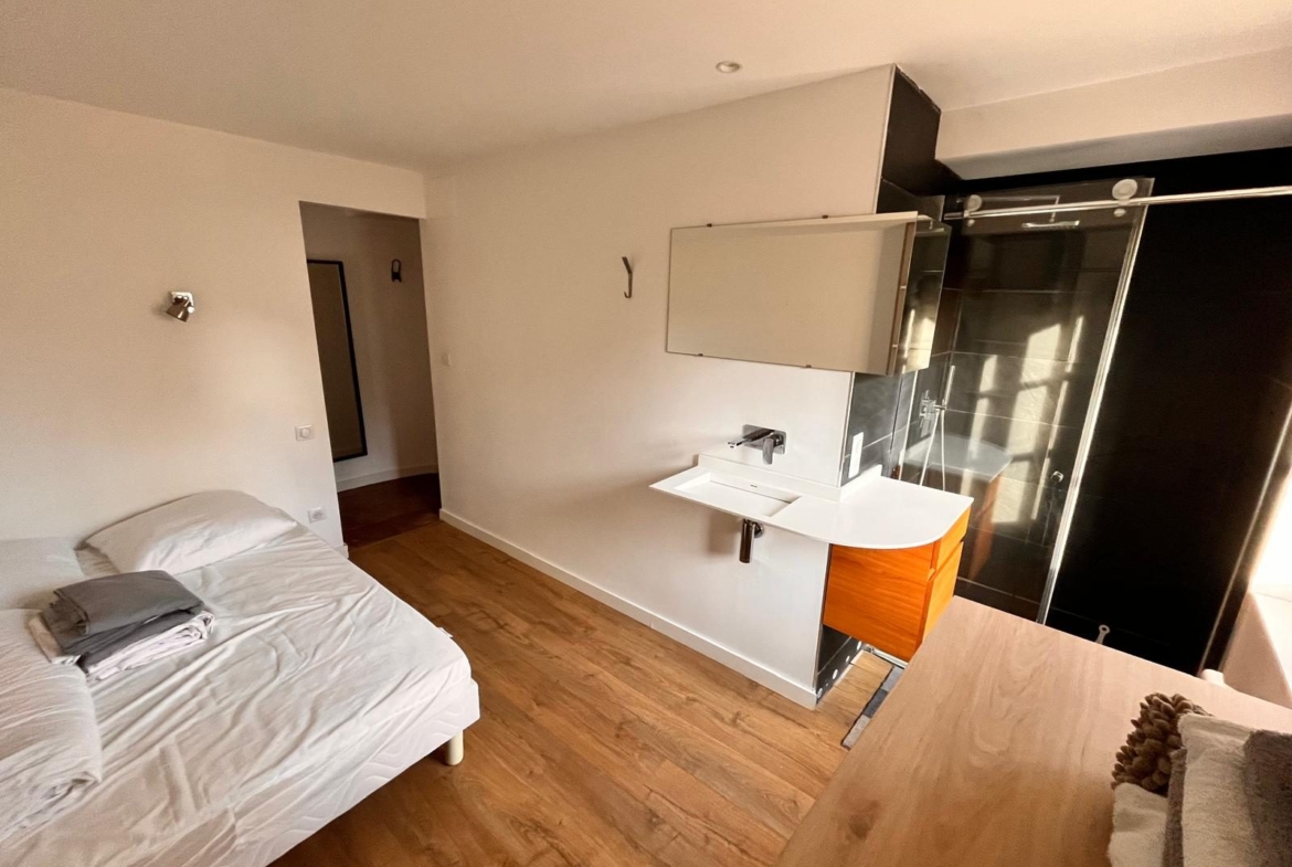 1761670401_la2323_12_original-550150