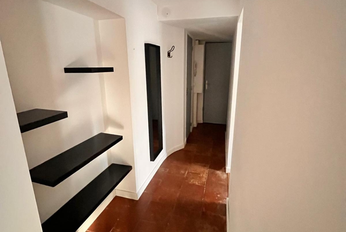 1761670403_la2323_14_original-550150