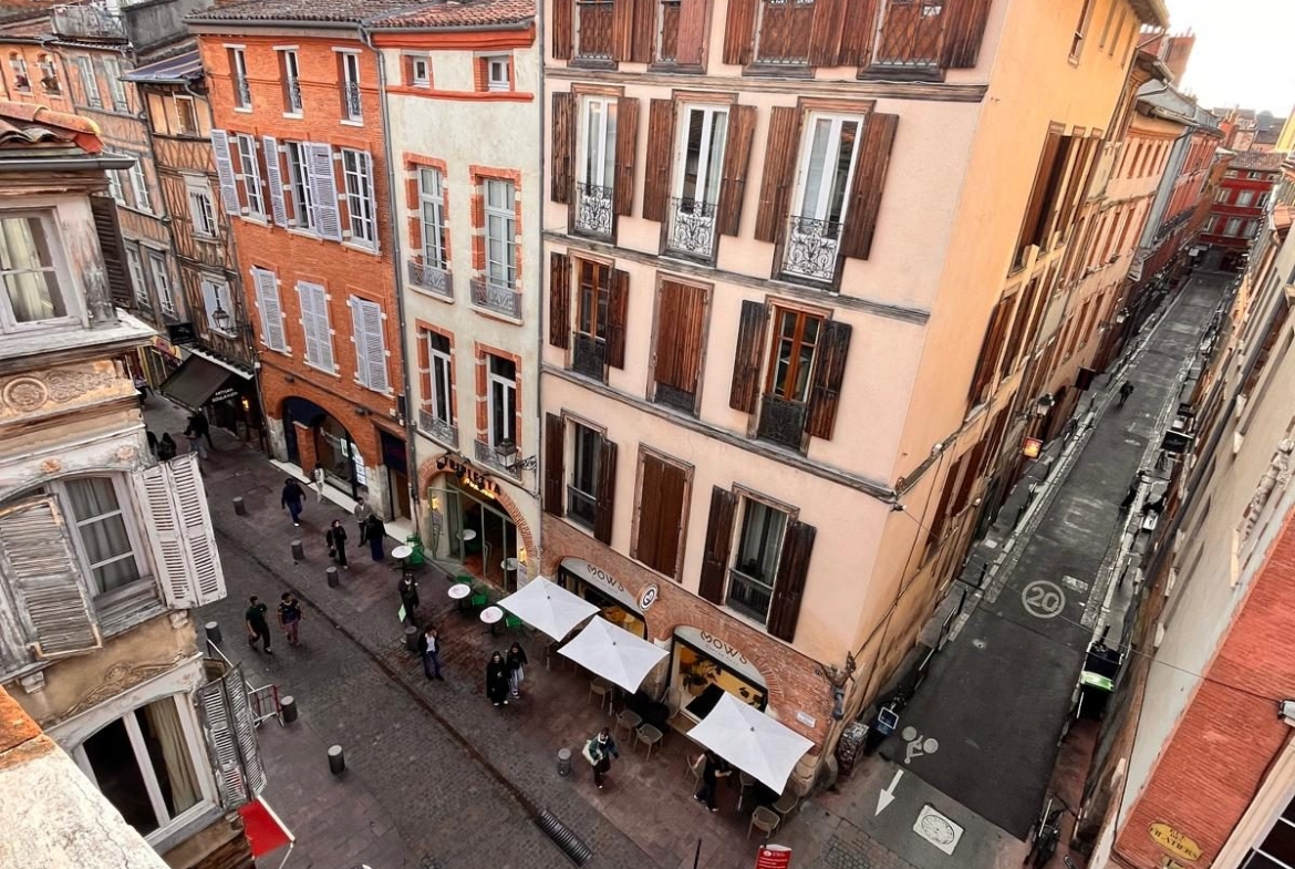 1761670405_la2323_17_original-550150