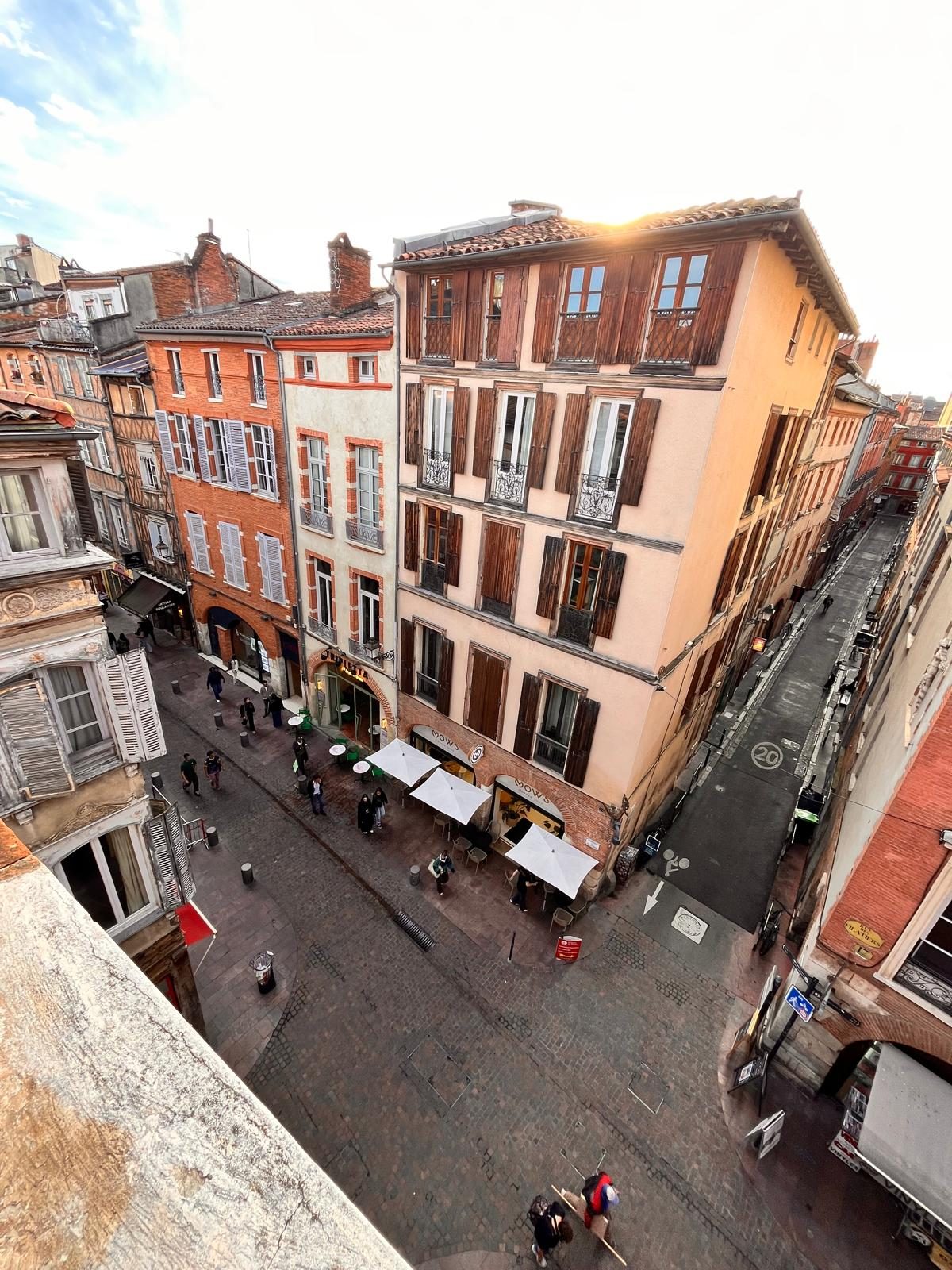 1761670405_la2323_17_original-550150