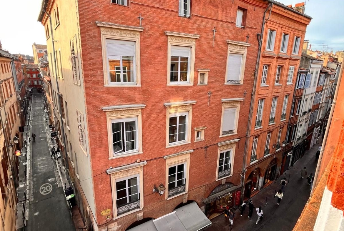 1761670406_la2323_18_original-550150