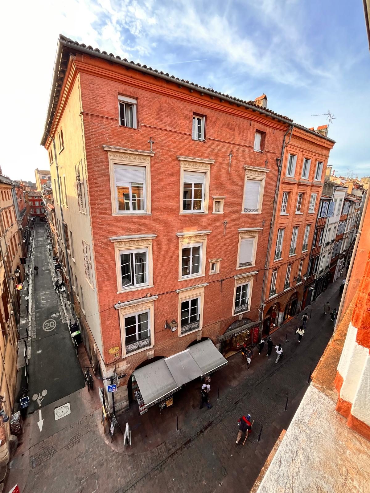 1761670406_la2323_18_original-550150