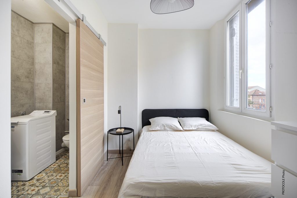 1761816548_la2324_10_original-550176