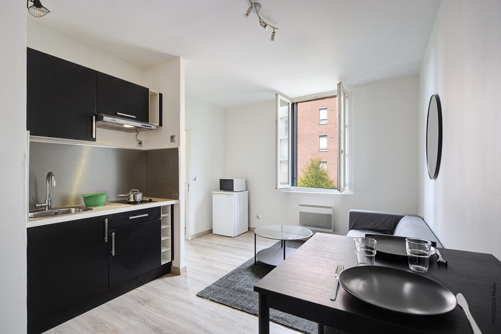 1761816550_la2324_12_original-550176