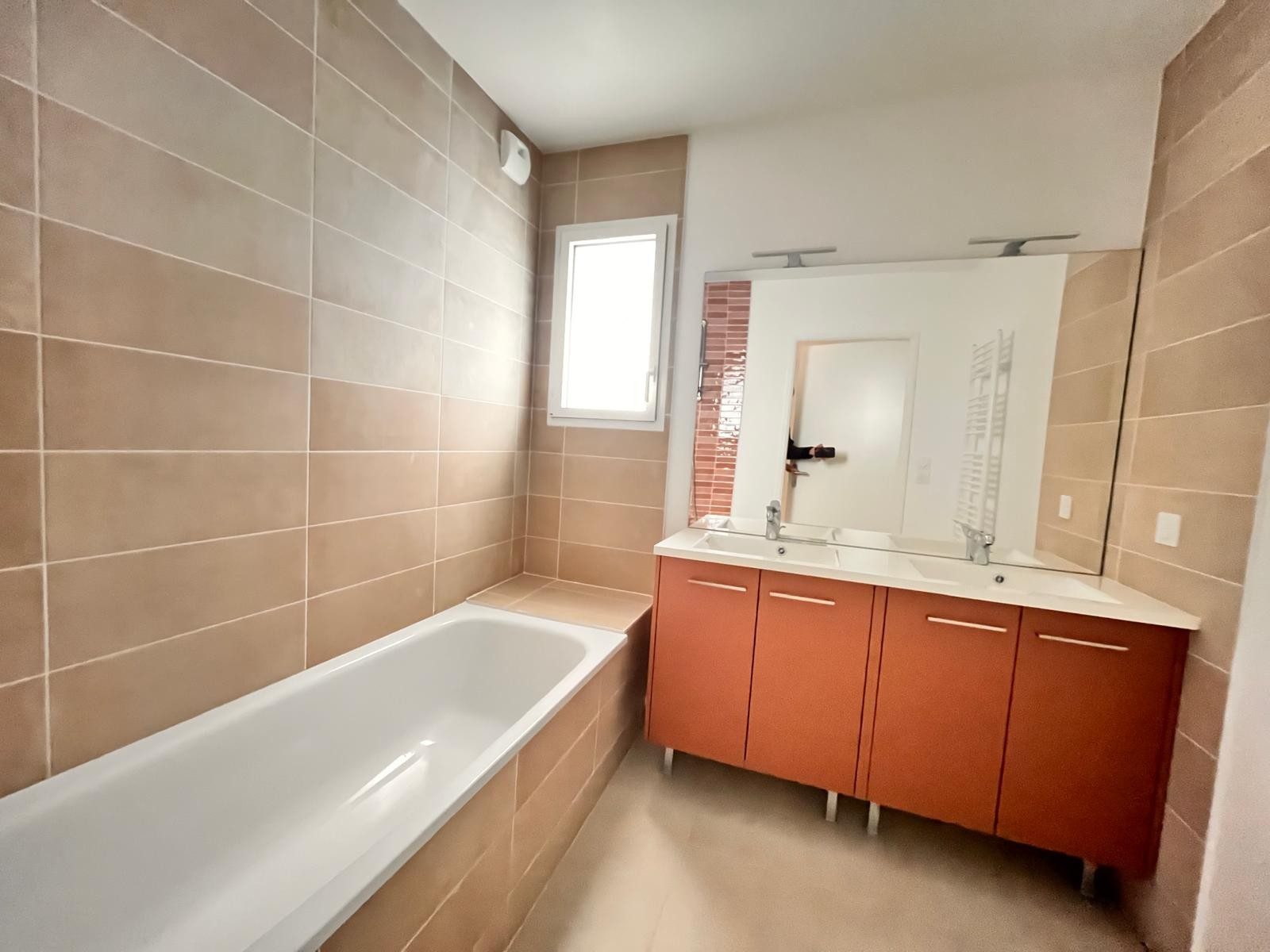 1767349794_la2352_6_original-550556