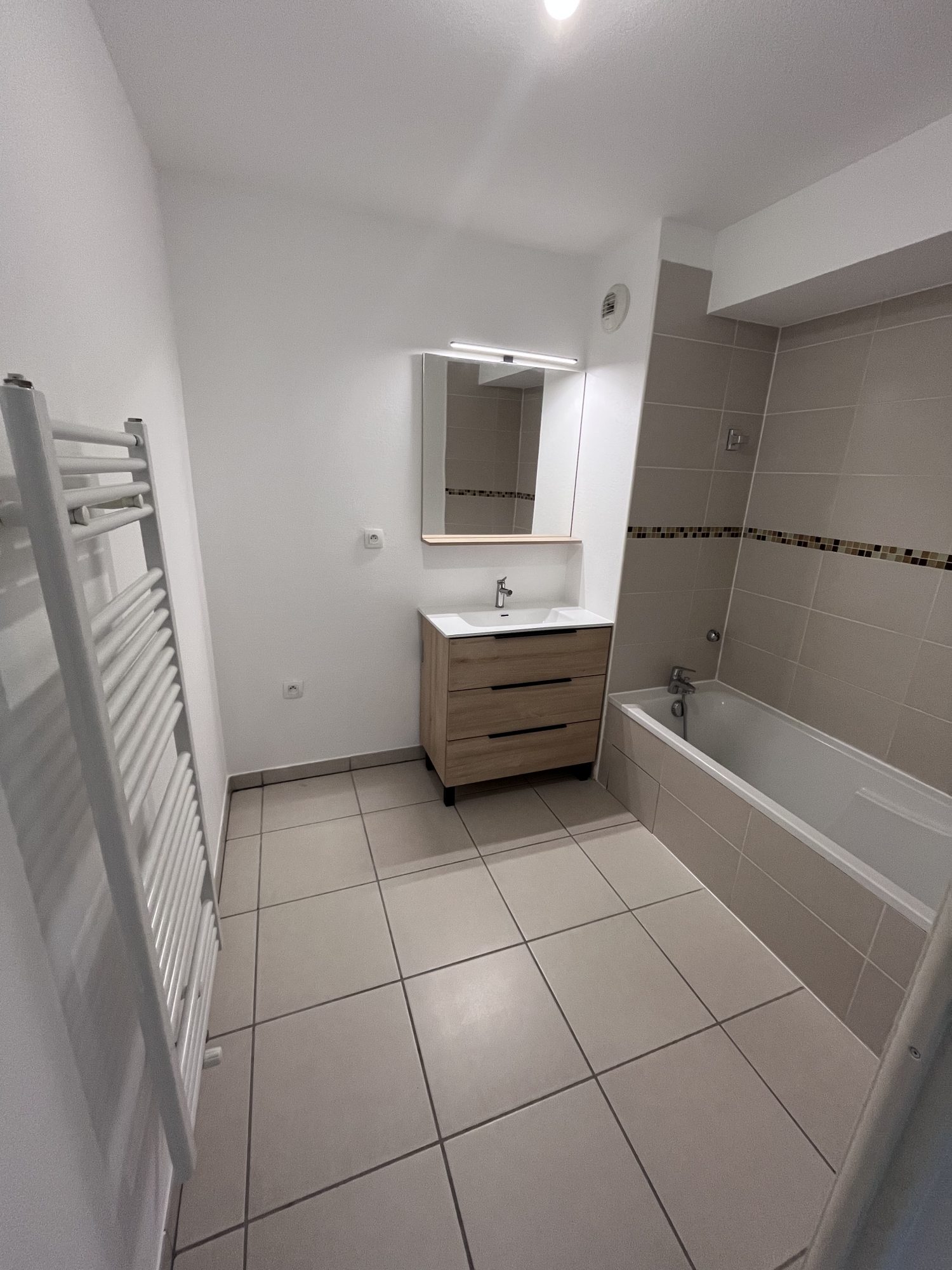 1768400625_la2359_5_original-550603