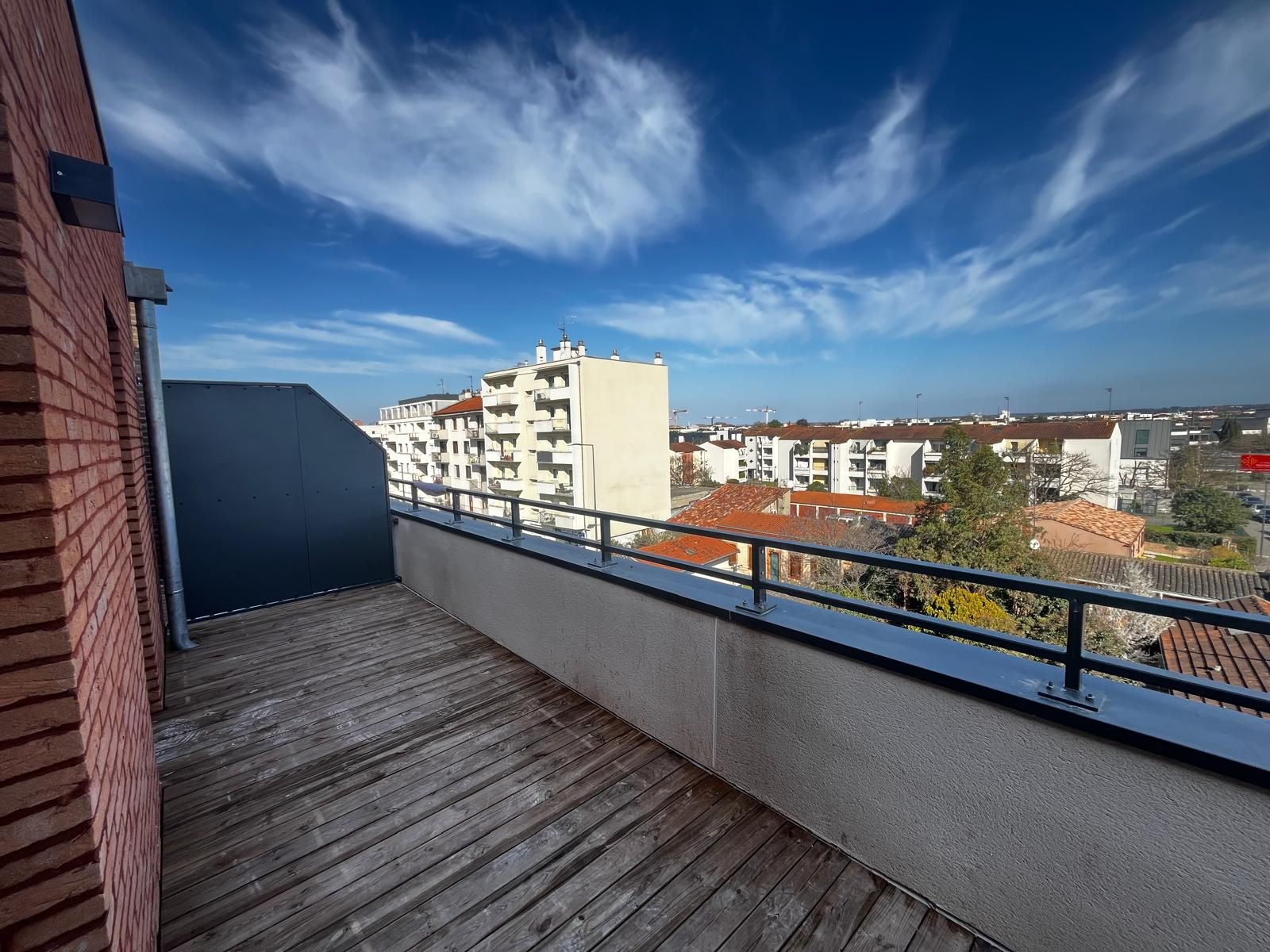 1775204317_la2437_13_original-551580