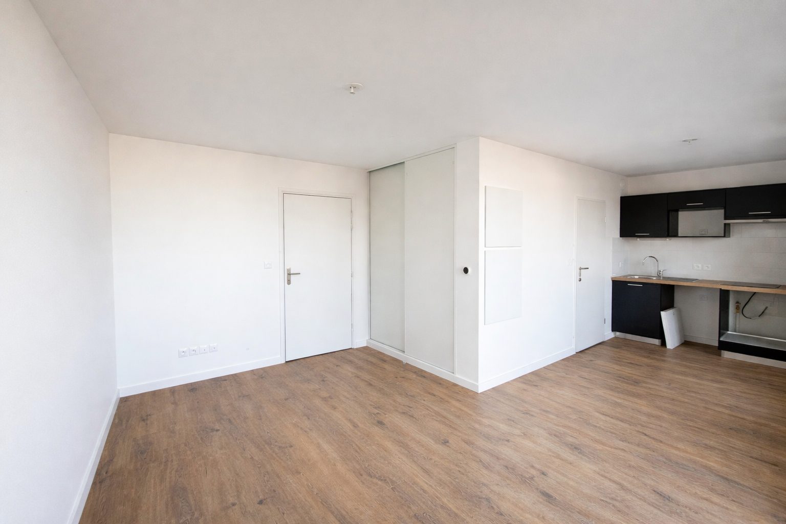 1775204730_la2437_18_original-551580