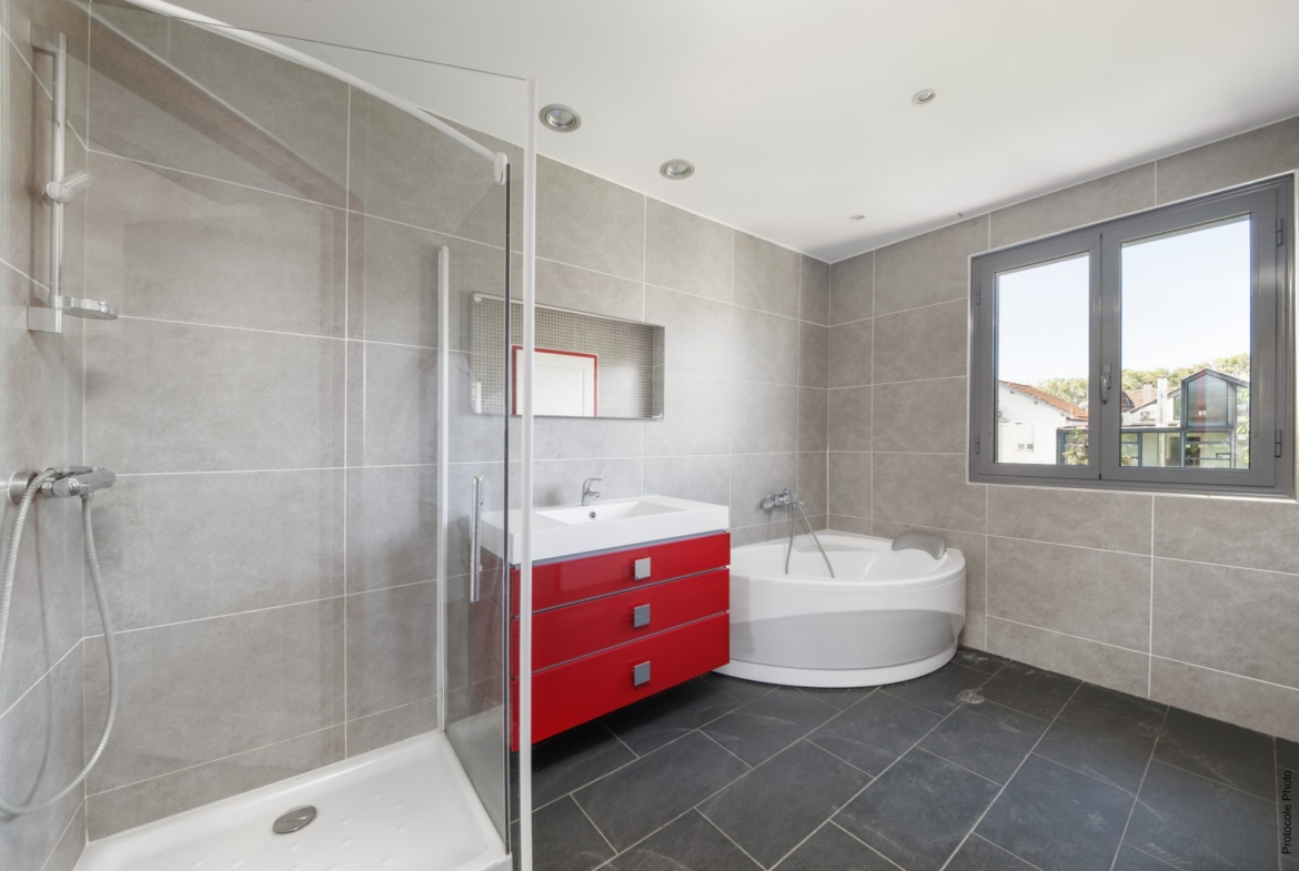 Maison de standing T5 Pont des Demoiselles