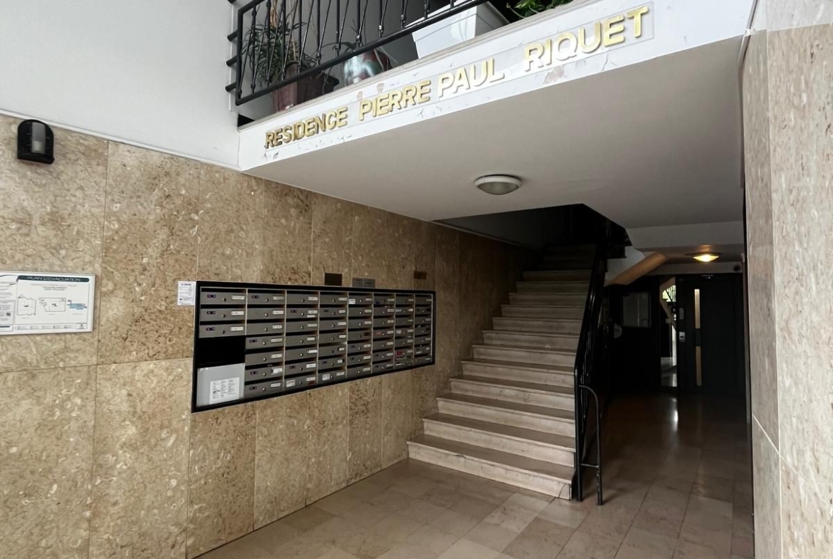 Beau T3 traversant avec ascenseur à deux pas de Jean Jaurès et Matabiau